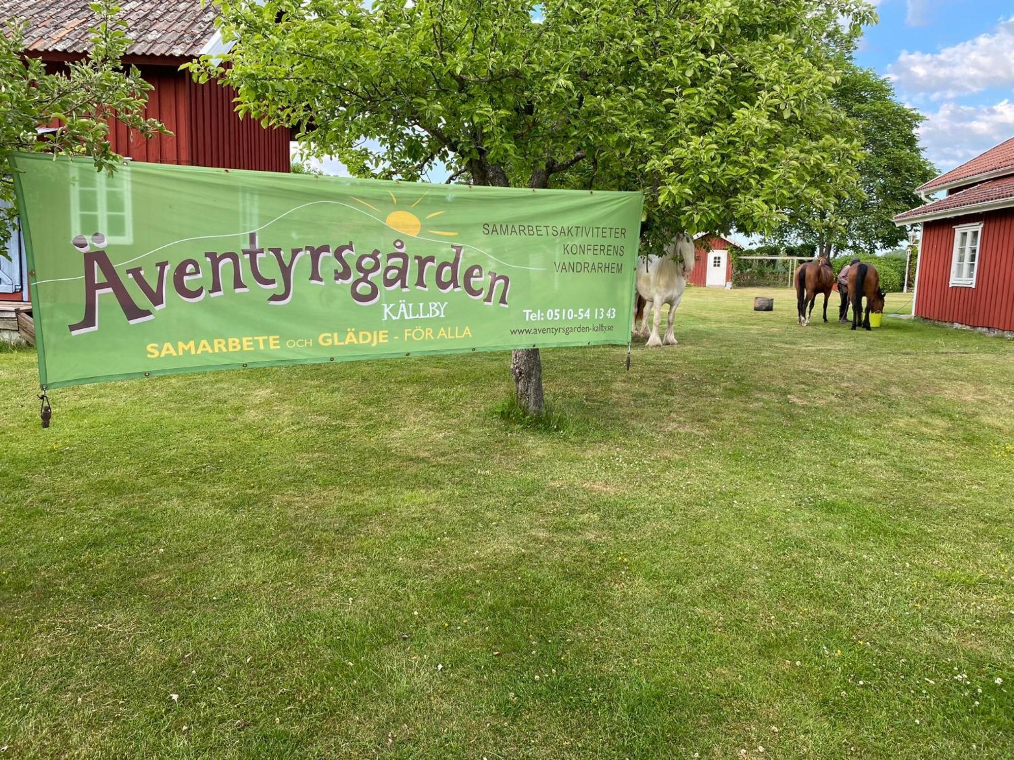 Aeventyrsgardens Vandrarhem, Kinnekulle Källby المظهر الخارجي الصورة