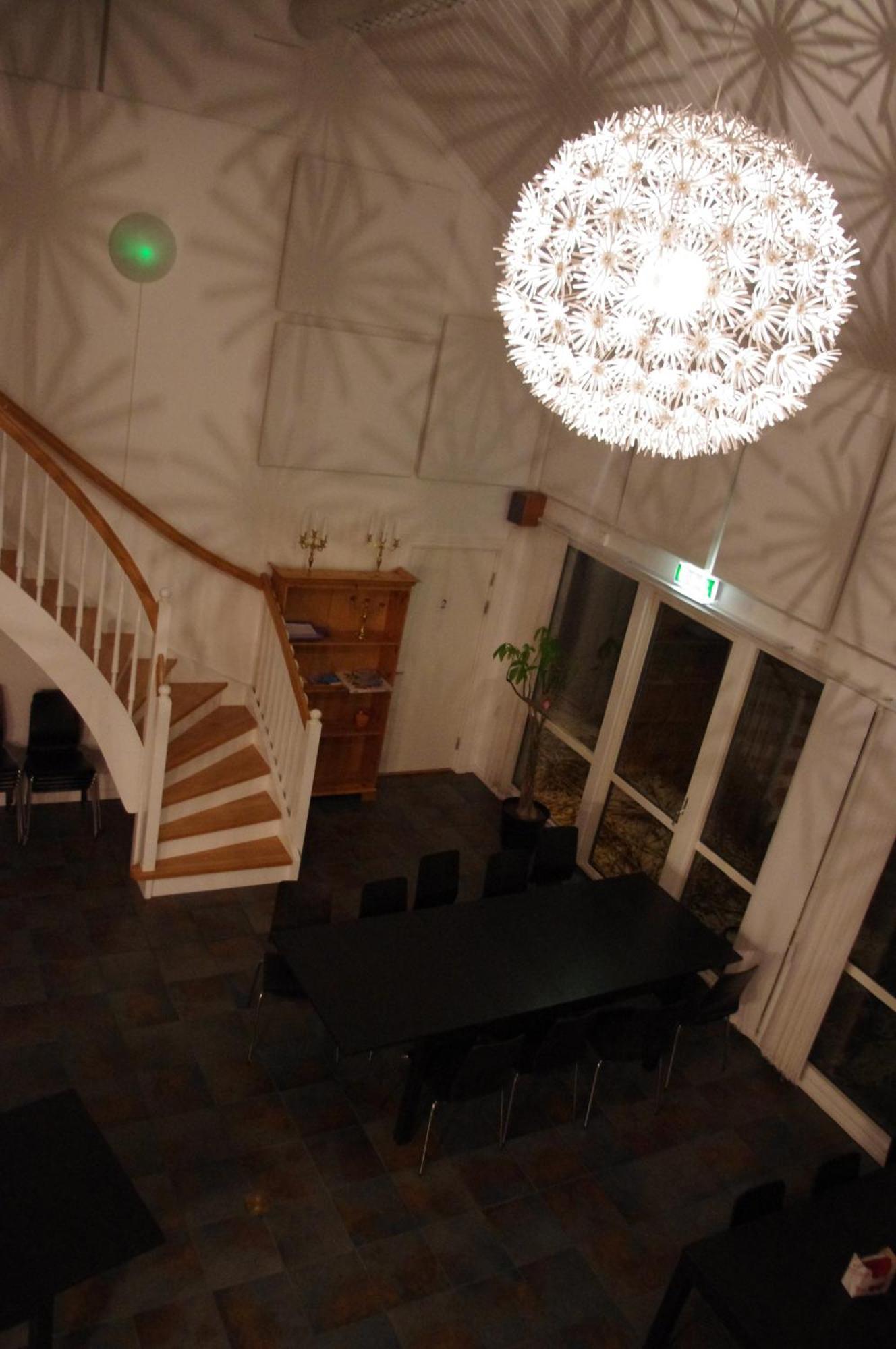 Aeventyrsgardens Vandrarhem, Kinnekulle Källby المظهر الخارجي الصورة