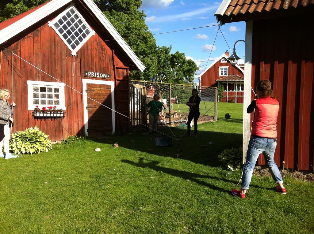 Aeventyrsgardens Vandrarhem, Kinnekulle Källby المظهر الخارجي الصورة
