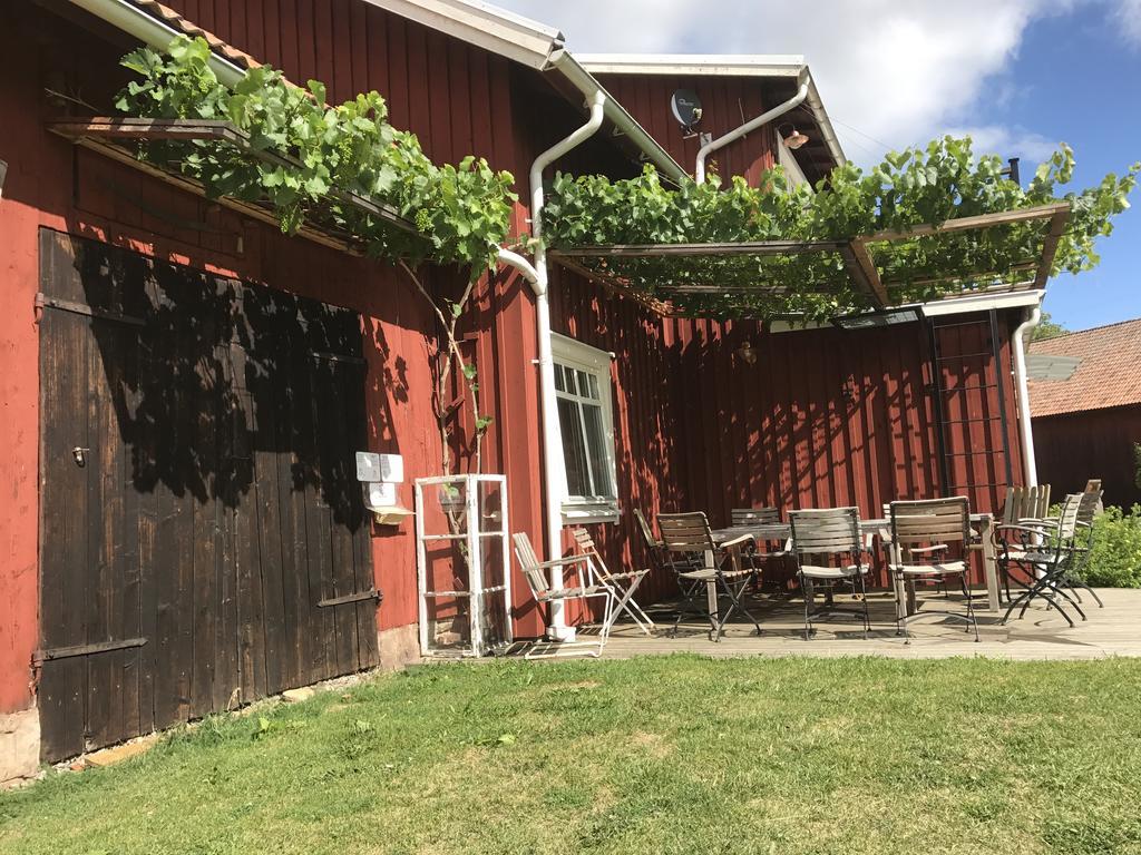 Aeventyrsgardens Vandrarhem, Kinnekulle Källby المظهر الخارجي الصورة